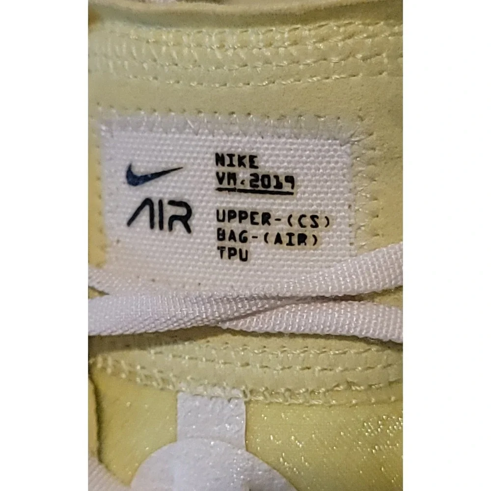 Nike Women's Air VaporMax SE Luminous Green Sneakers CI1246-302 Size 6.5 - Picture 2 of 7